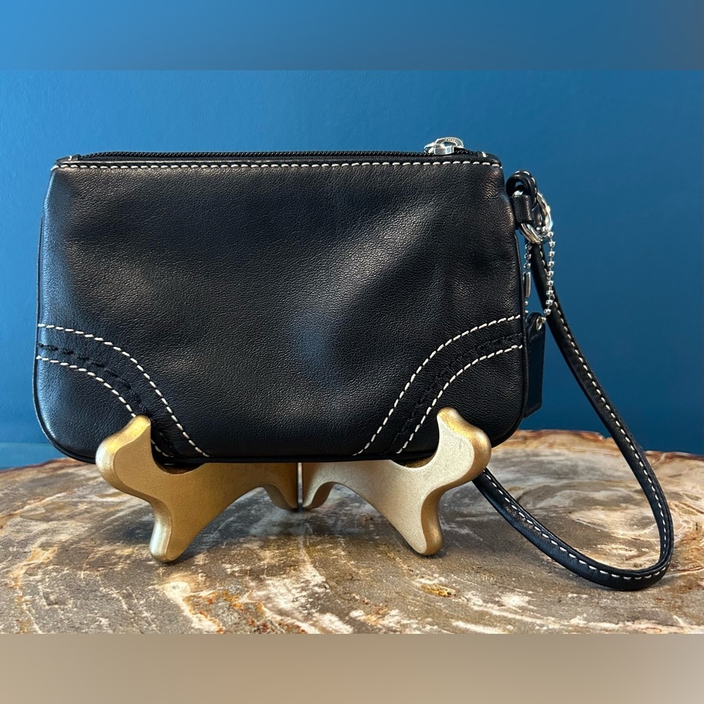 Vintage COACH Soft Pebble Leather Collection Small Black Wristlet EUC - Picture 9 of 16